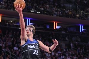 鼻骨骨折!小瓦格纳:不知道面具还要戴多久 试着适应戴着它打球