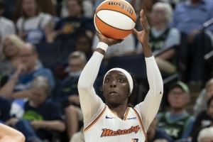 太准了！水星侧翼卡利亚-库珀上半场8投6中&三分6中5砍下19分3板