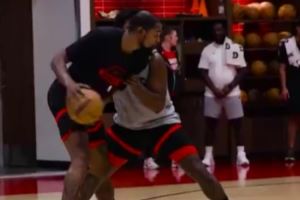 场面炸裂！火箭官推晒训练视频：杜兰特两次助攻亮眼