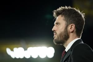 卡里克：曼联让前锋回撤到中场支持B费和卡塞米罗 库尼亚回追积极